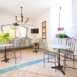 https://albergo-la-fontanella.sicilyhotelsitaly.net